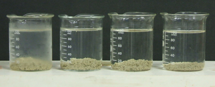 左から水温１度の冷水から８０度の温水まで凝集効果を発揮しました。